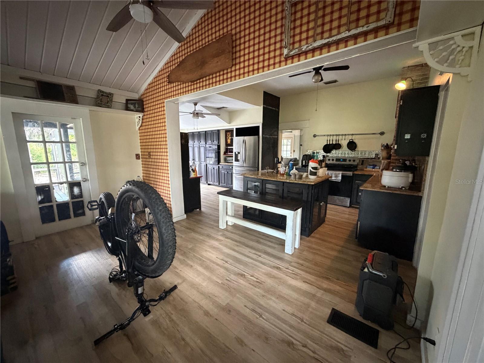 616 CHASTAIN RD, SEFFNER, FL, 33584
