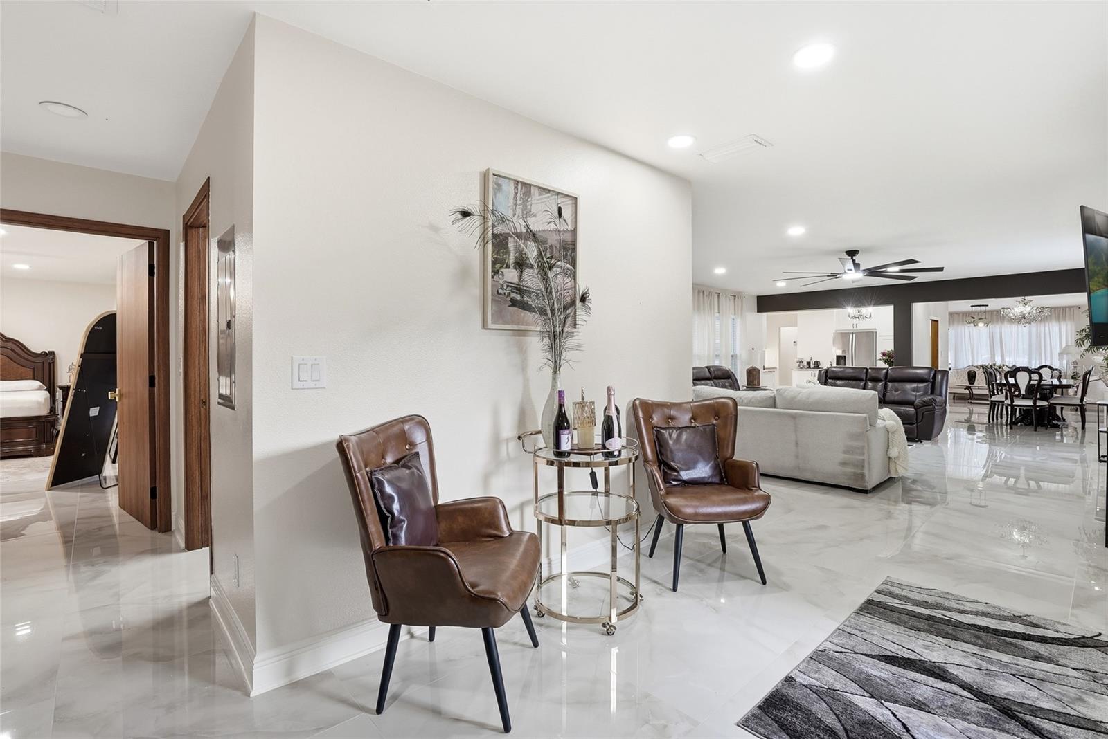 15040 LAKE MAGDALENE BLVD, TAMPA, FL, 33618