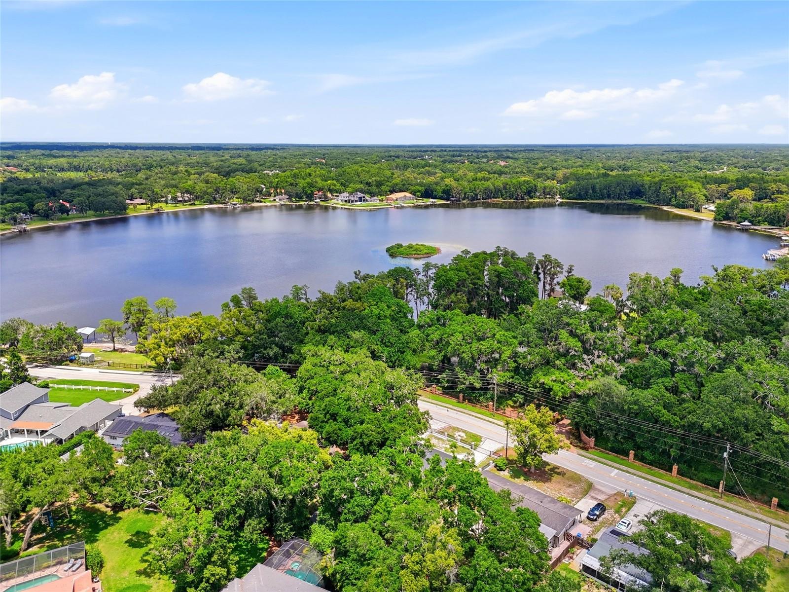 15040 LAKE MAGDALENE BLVD, TAMPA, FL, 33618