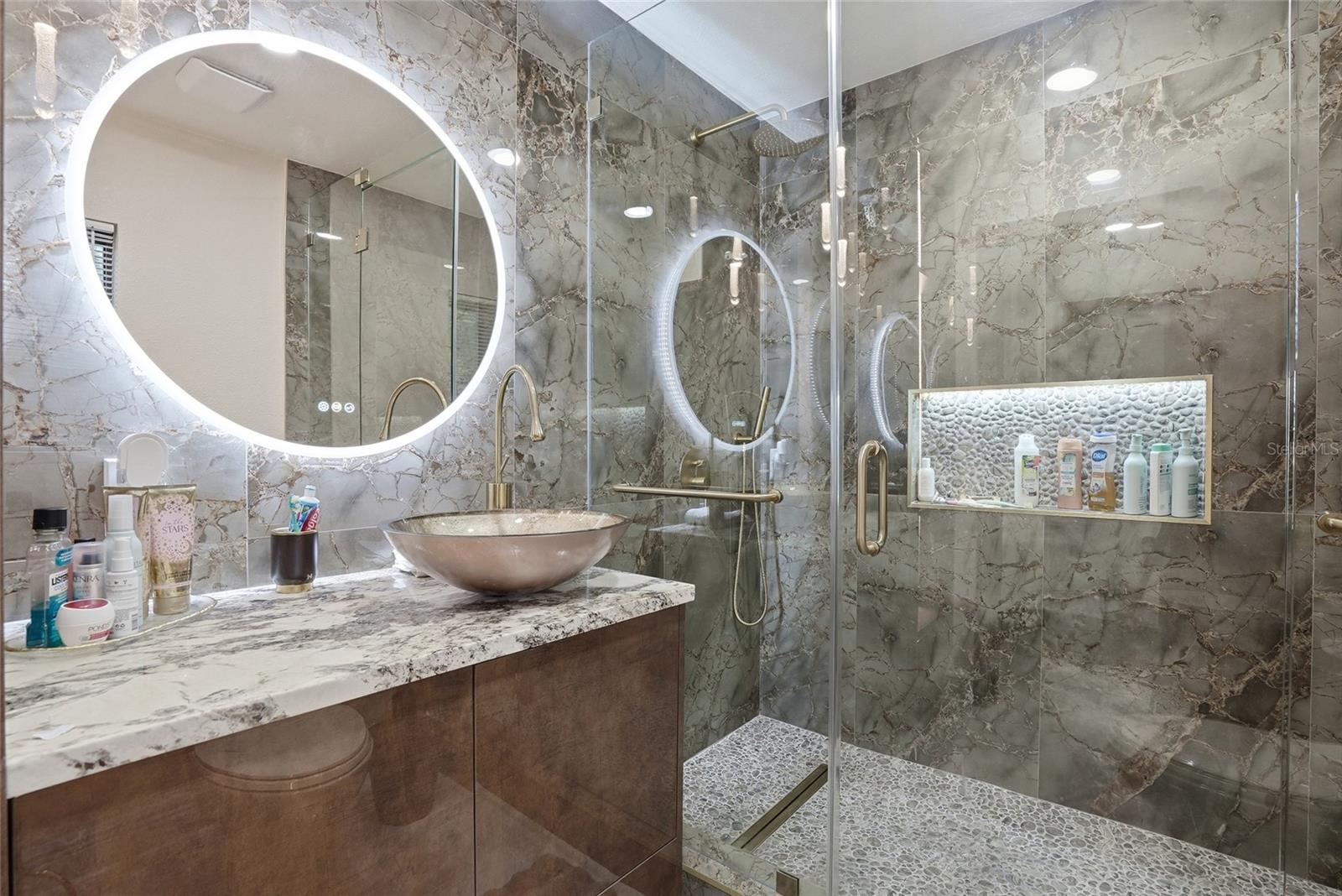 15040 LAKE MAGDALENE BLVD, TAMPA, FL, 33618