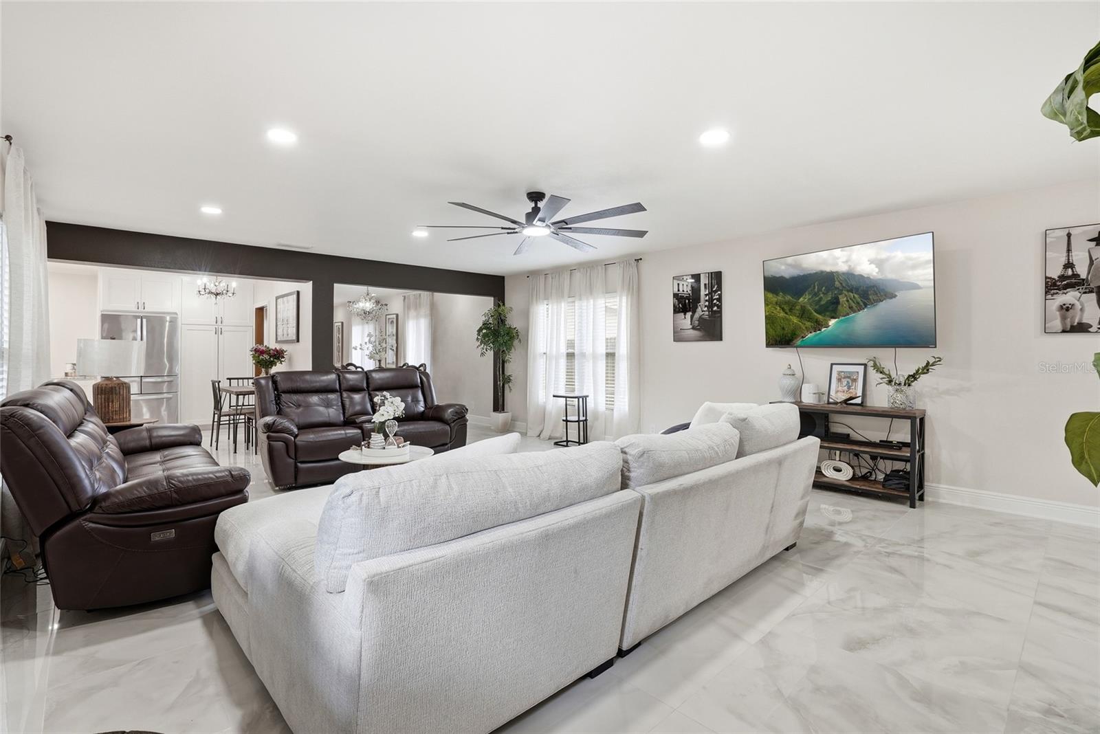 15040 LAKE MAGDALENE BLVD, TAMPA, FL, 33618