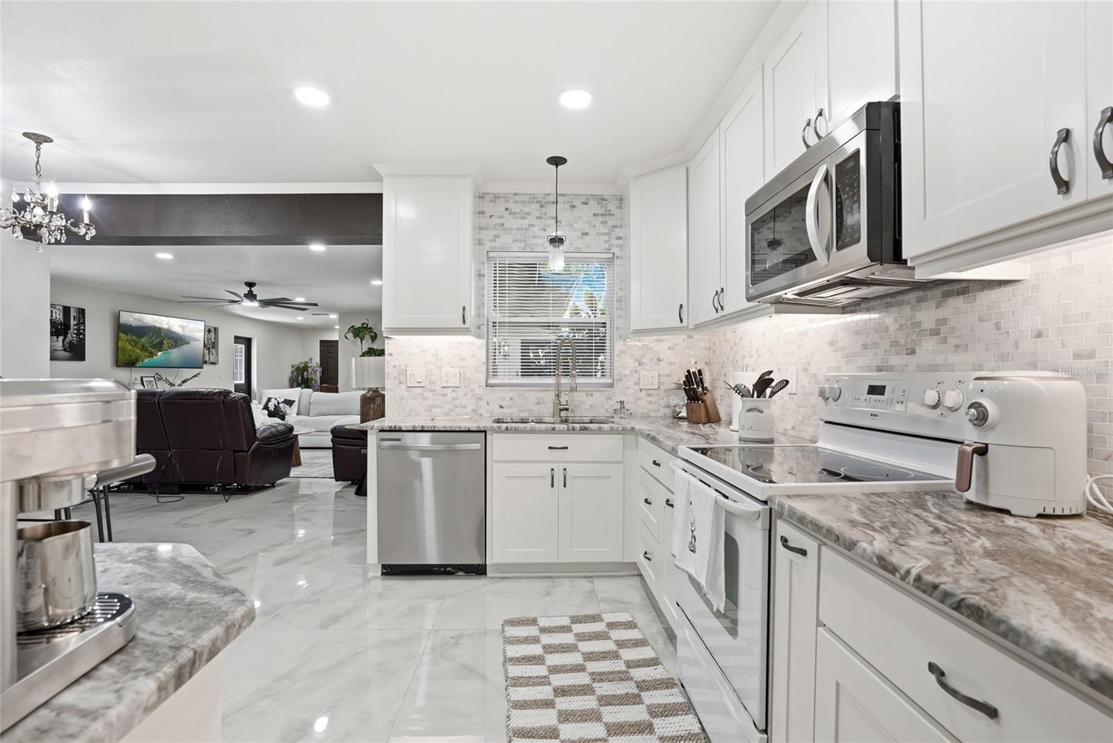 15040 LAKE MAGDALENE BLVD, TAMPA, FL, 33618