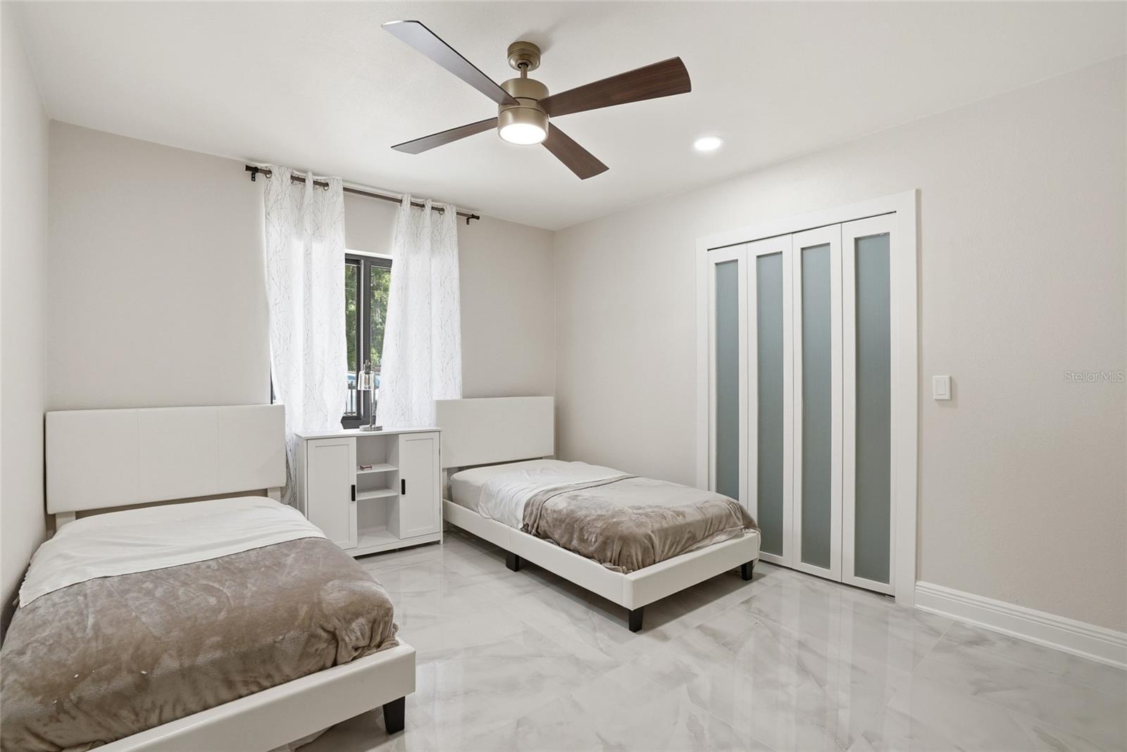 15040 LAKE MAGDALENE BLVD, TAMPA, FL, 33618
