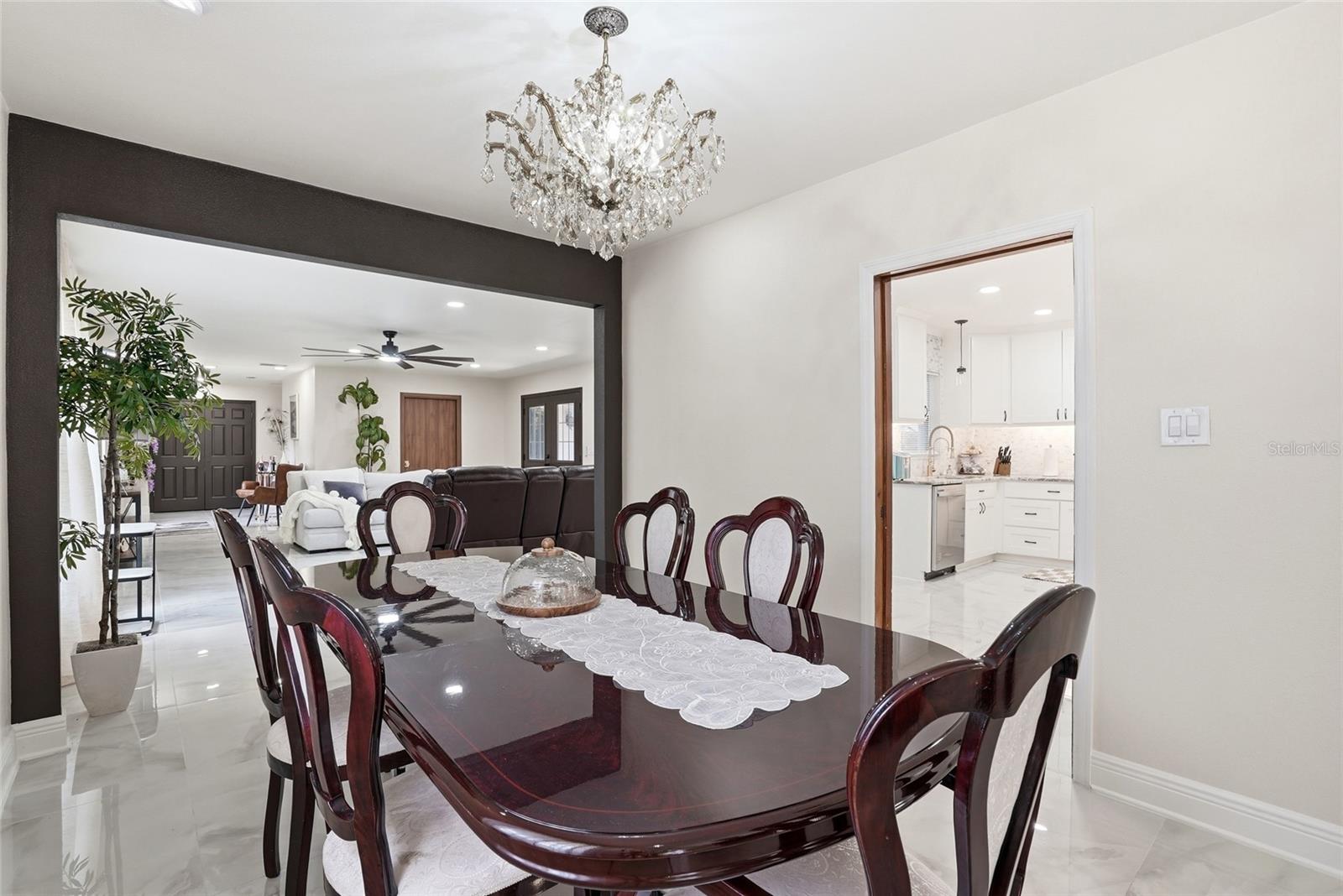 15040 LAKE MAGDALENE BLVD, TAMPA, FL, 33618