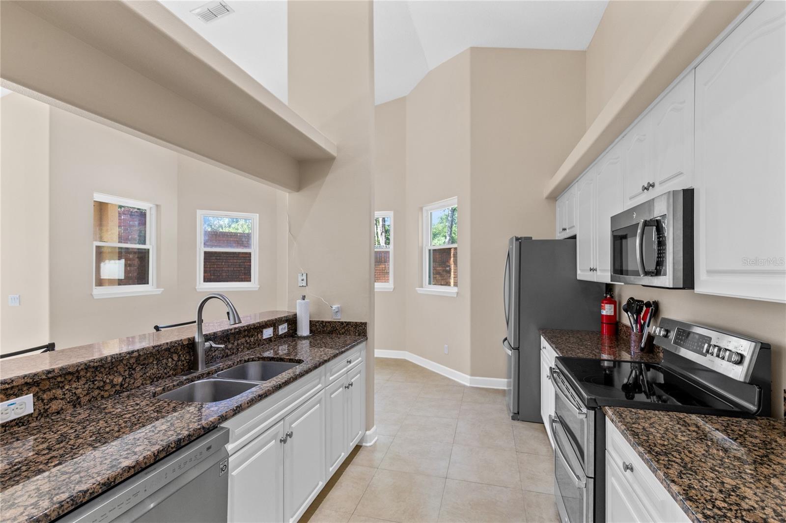 683 OAK HOLLOW WAY, ALTAMONTE SPRINGS, FL, 32714