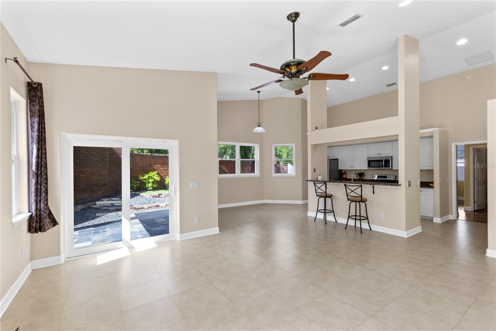 683 OAK HOLLOW WAY, ALTAMONTE SPRINGS, FL, 32714