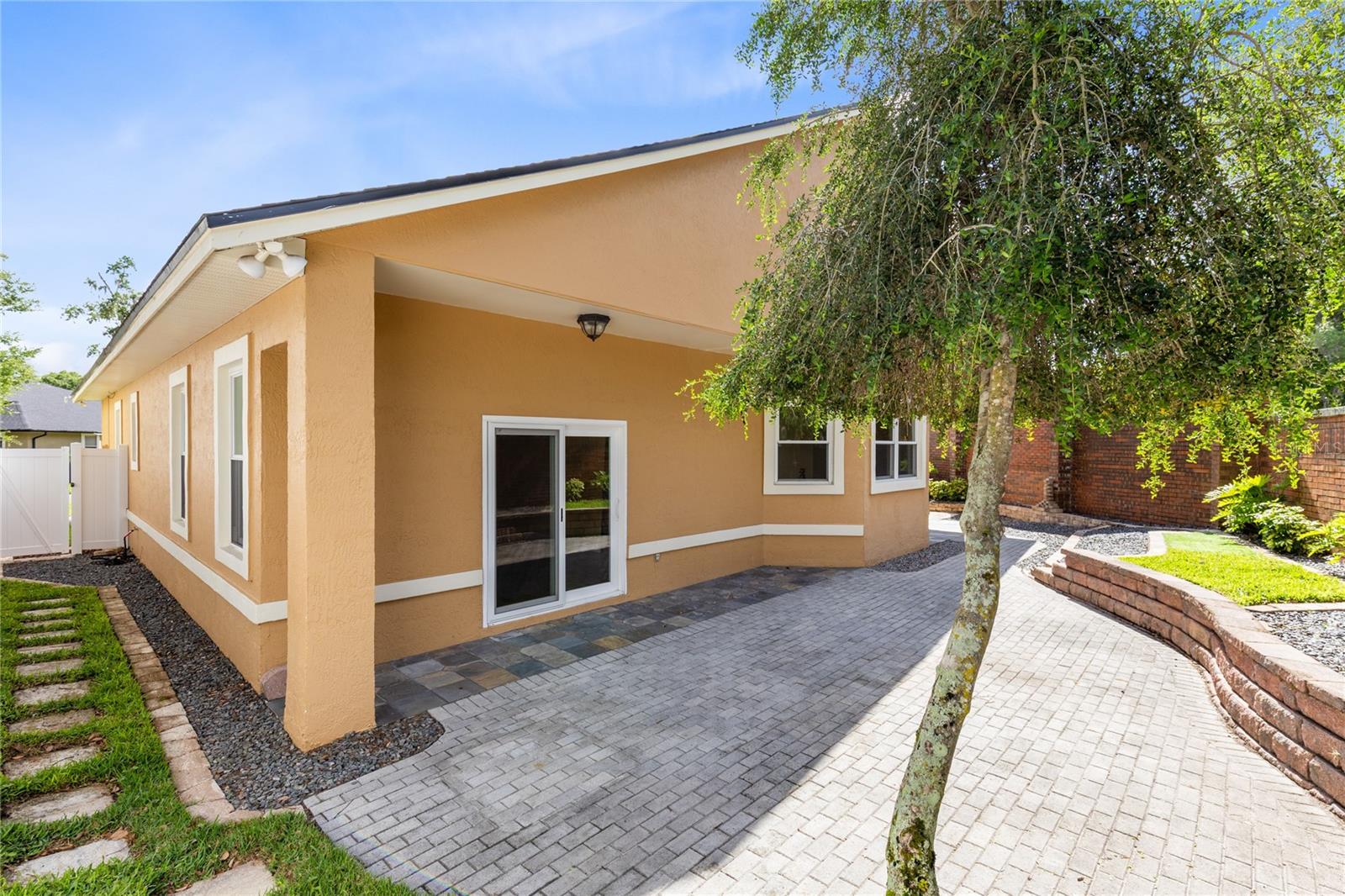 683 OAK HOLLOW WAY, ALTAMONTE SPRINGS, FL, 32714