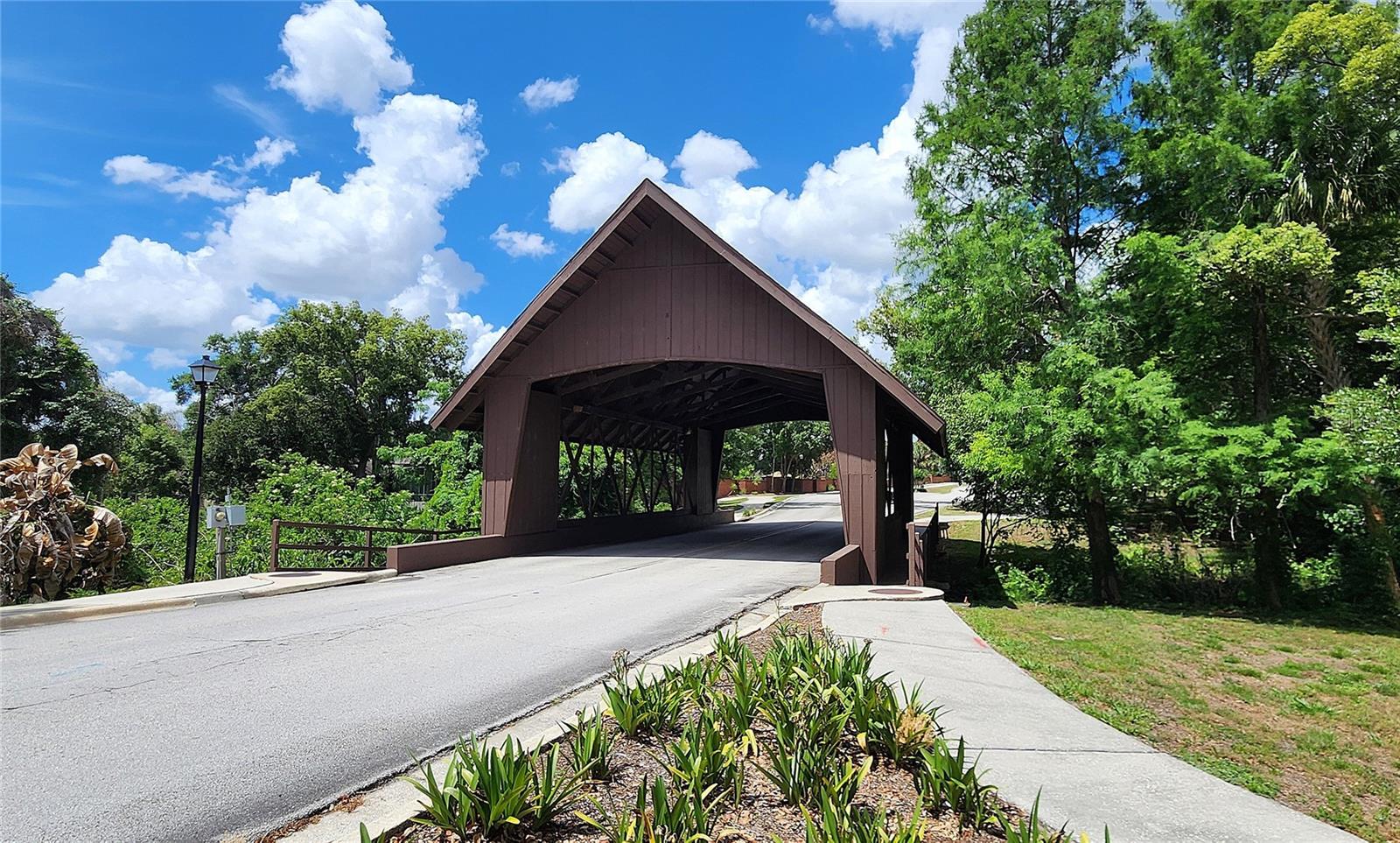 683 OAK HOLLOW WAY, ALTAMONTE SPRINGS, FL, 32714