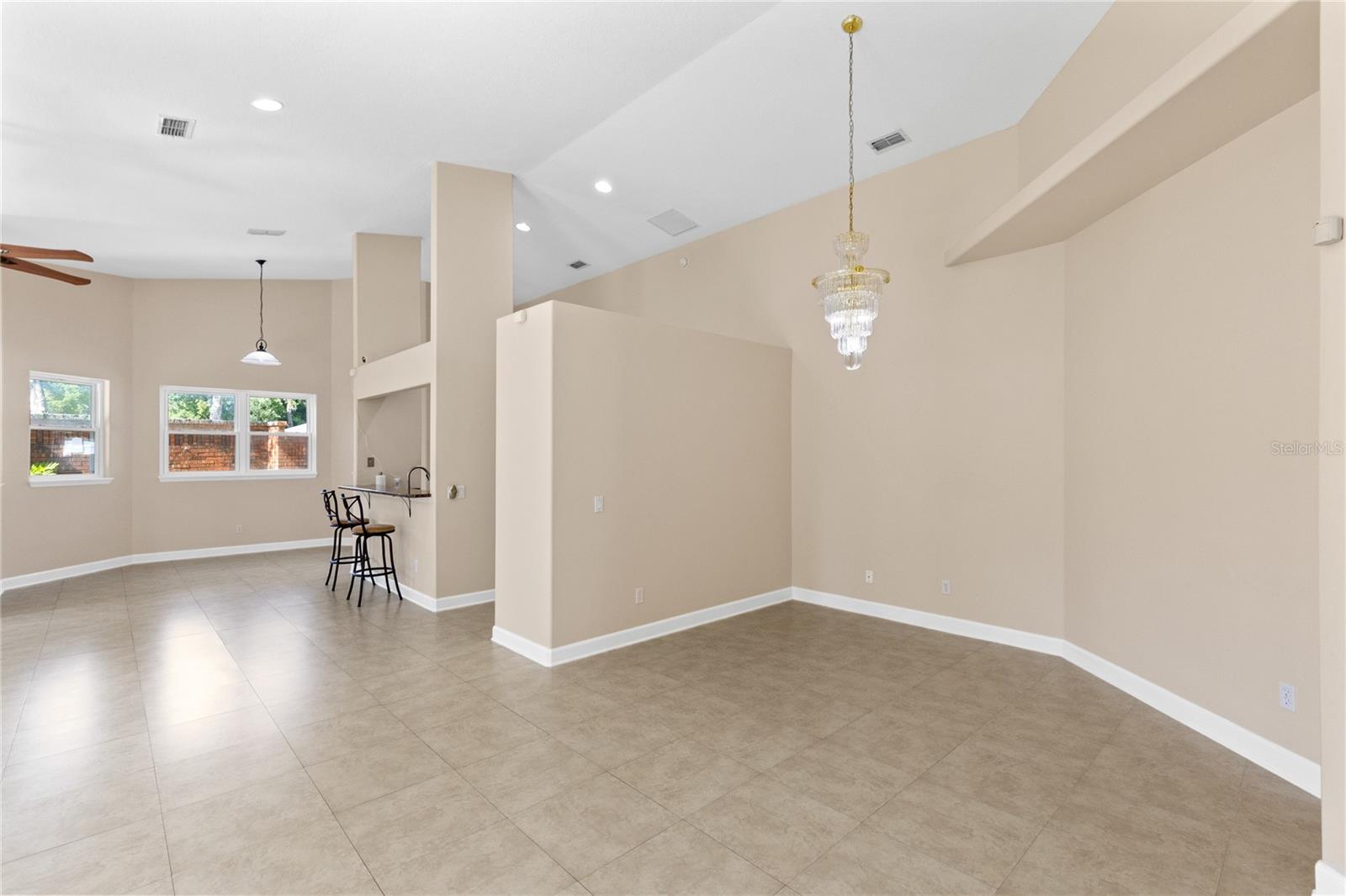 683 OAK HOLLOW WAY, ALTAMONTE SPRINGS, FL, 32714