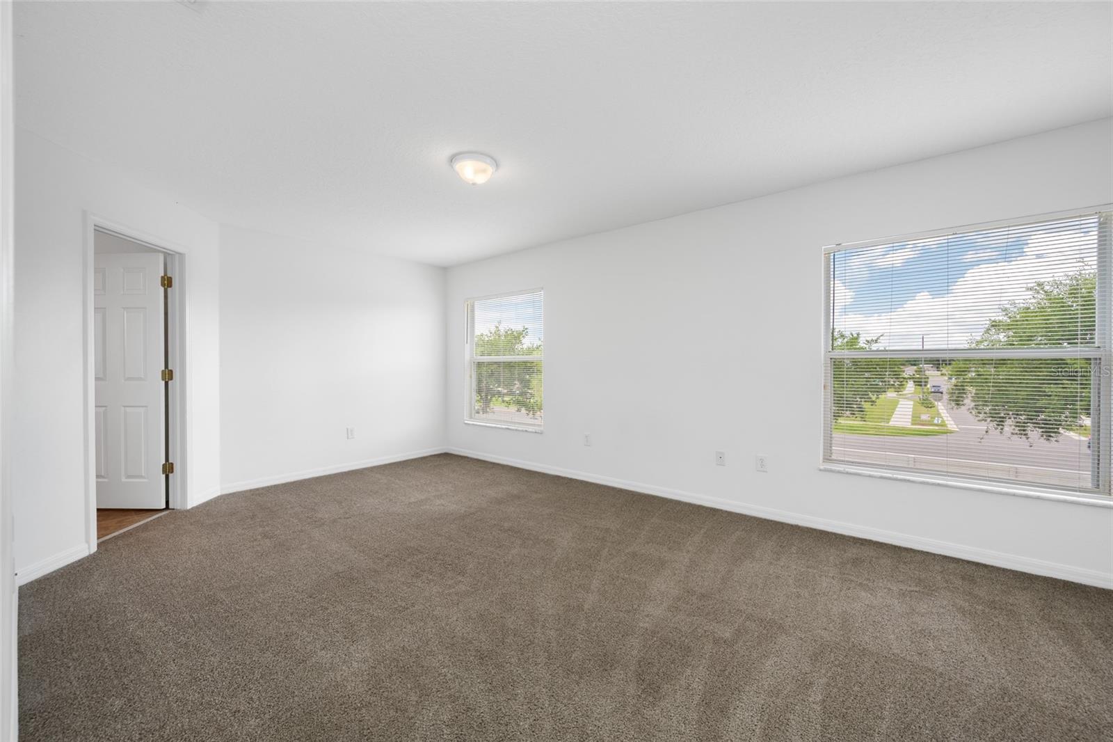 2227 ROANOKE SPRINGS DR, RUSKIN, FL, 33570