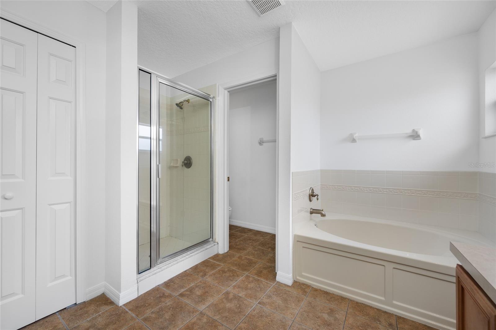 2227 ROANOKE SPRINGS DR, RUSKIN, FL, 33570