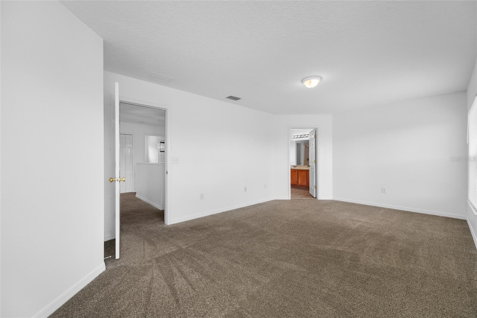 2227 ROANOKE SPRINGS DR, RUSKIN, FL, 33570