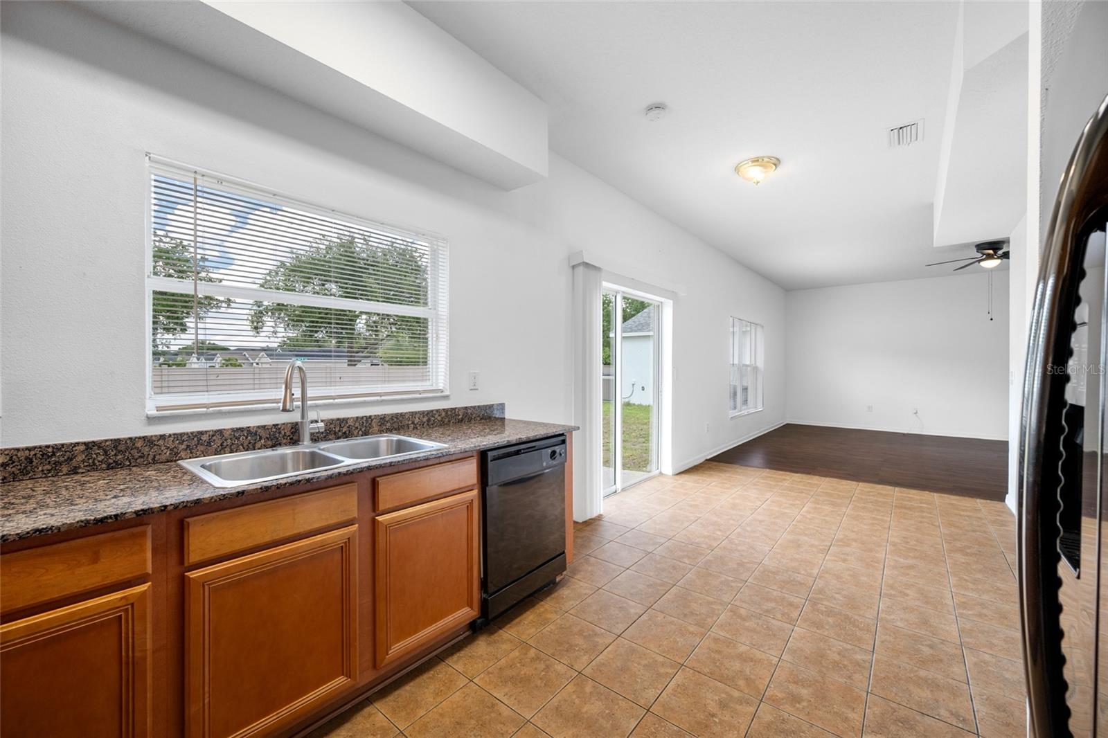 2227 ROANOKE SPRINGS DR, RUSKIN, FL, 33570