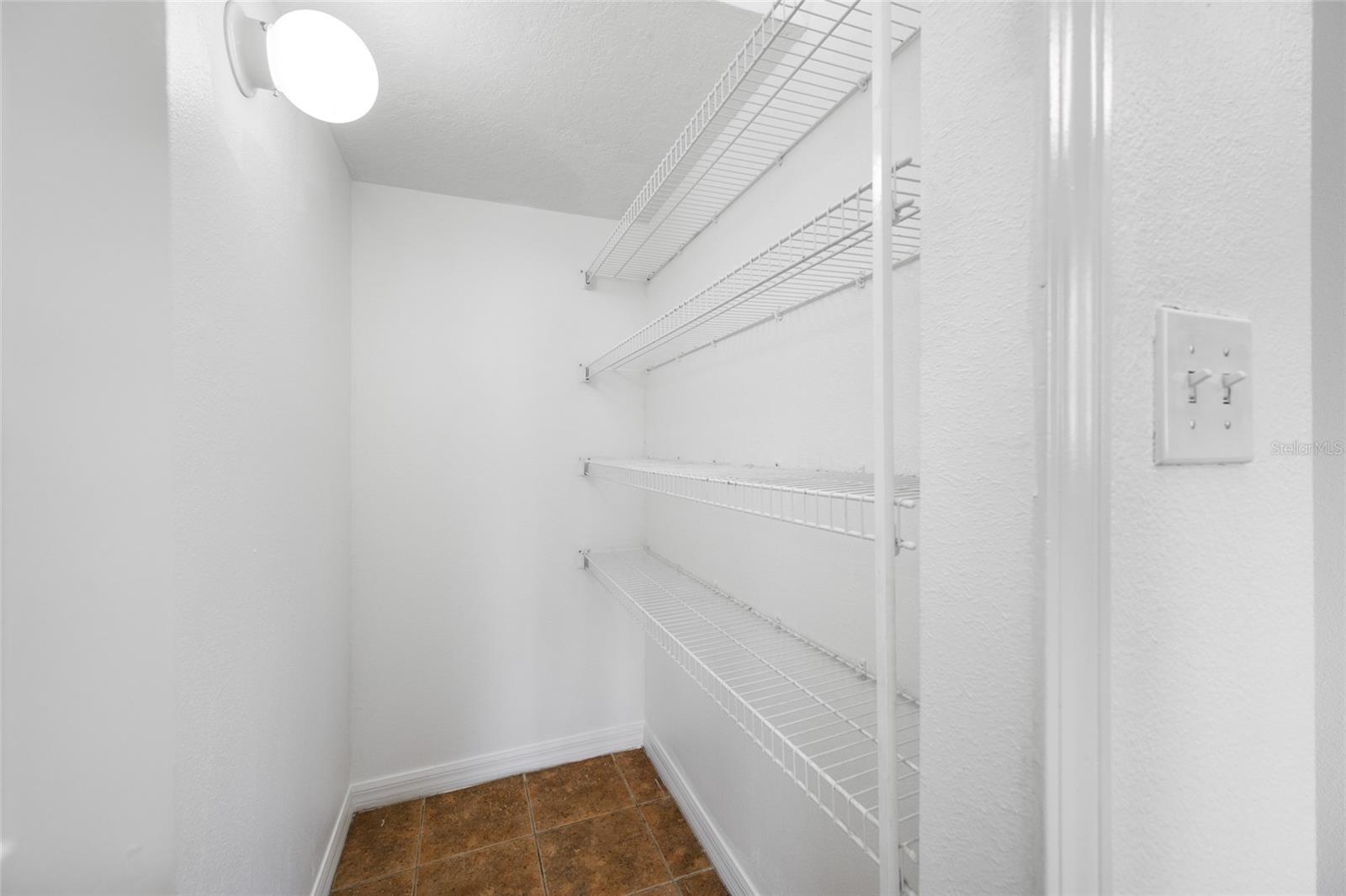 2227 ROANOKE SPRINGS DR, RUSKIN, FL, 33570