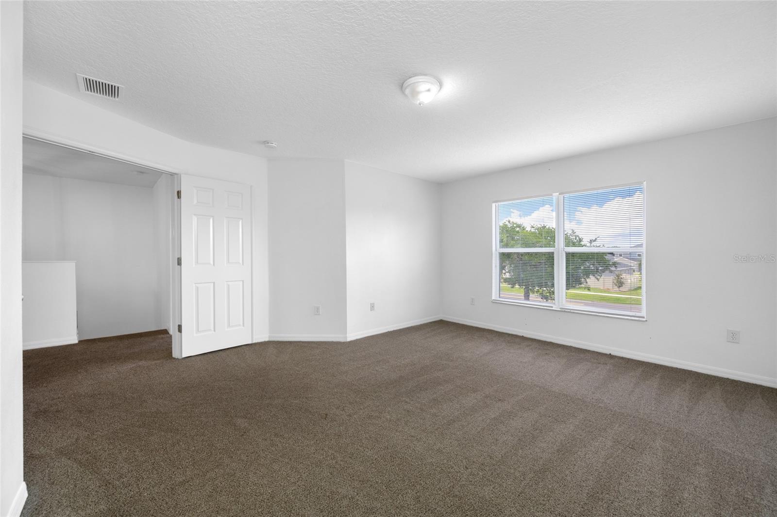 2227 ROANOKE SPRINGS DR, RUSKIN, FL, 33570