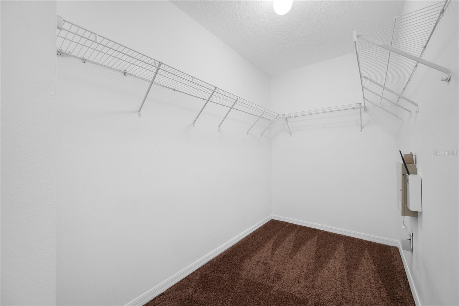 2227 ROANOKE SPRINGS DR, RUSKIN, FL, 33570