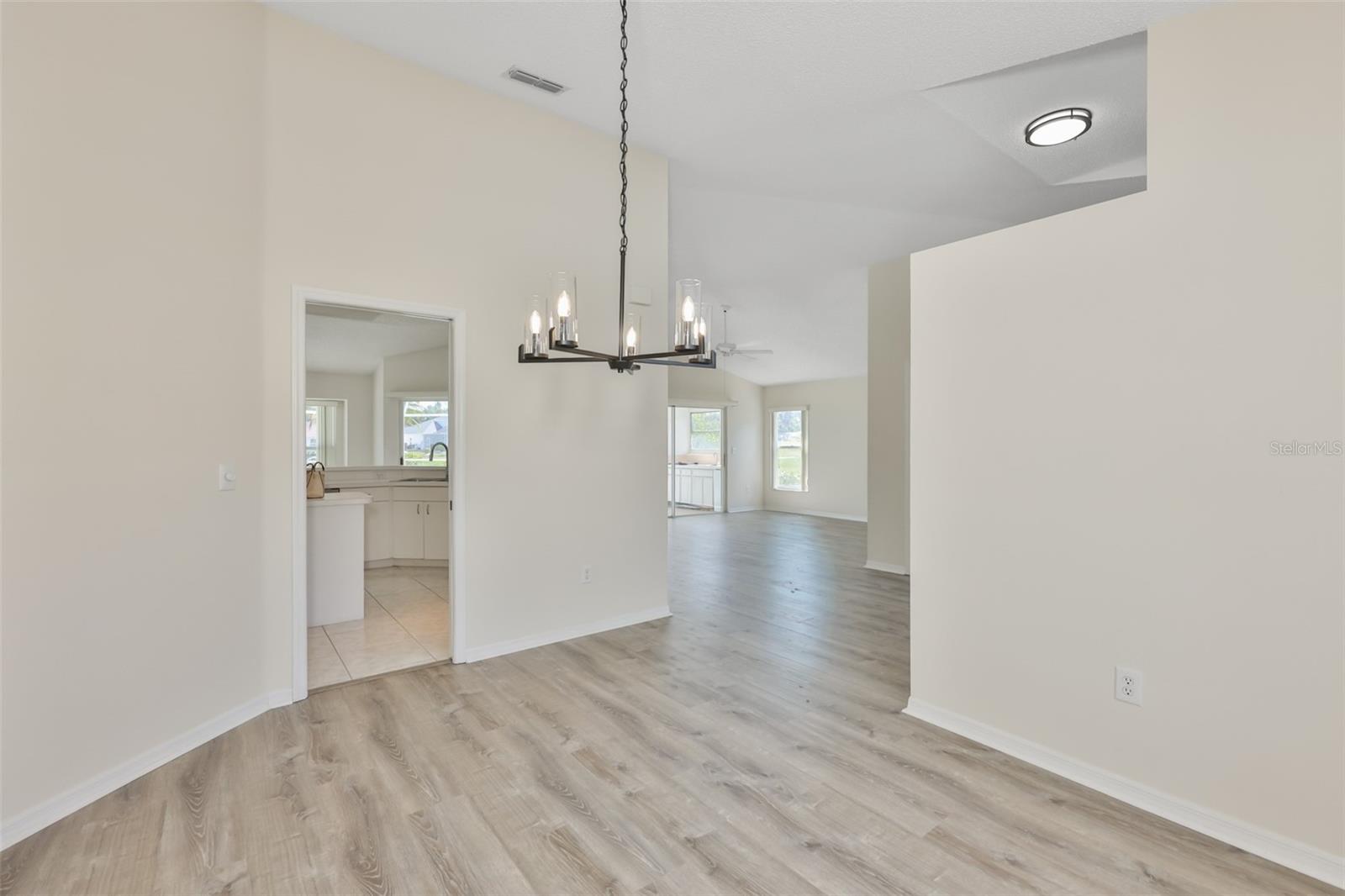 323 CALOOSA PALMS CT, SUN CITY CENTER, FL, 33573