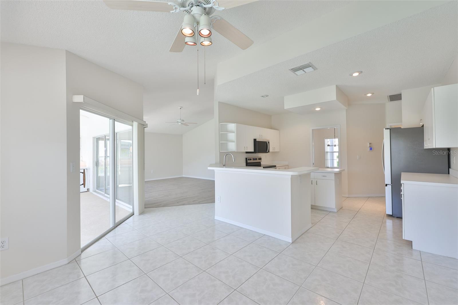 323 CALOOSA PALMS CT, SUN CITY CENTER, FL, 33573