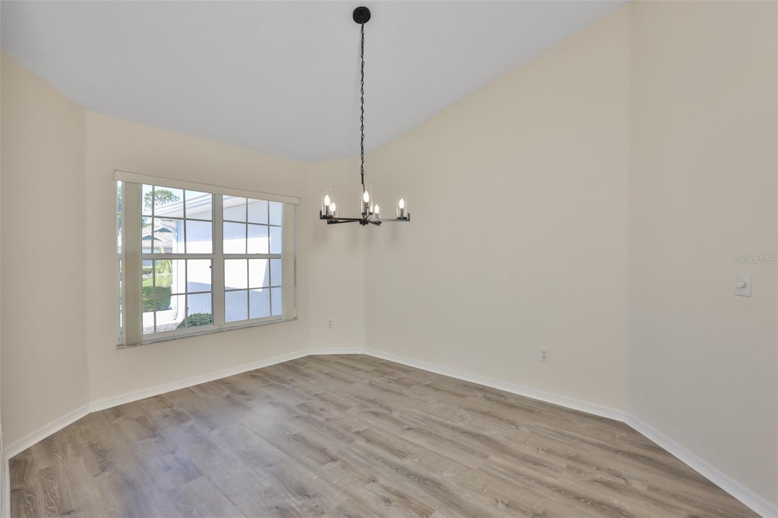 323 CALOOSA PALMS CT, SUN CITY CENTER, FL, 33573