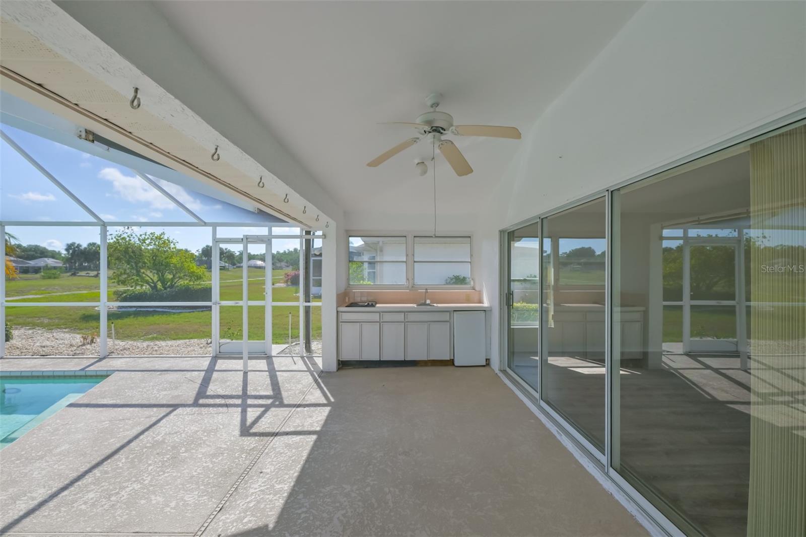 323 CALOOSA PALMS CT, SUN CITY CENTER, FL, 33573