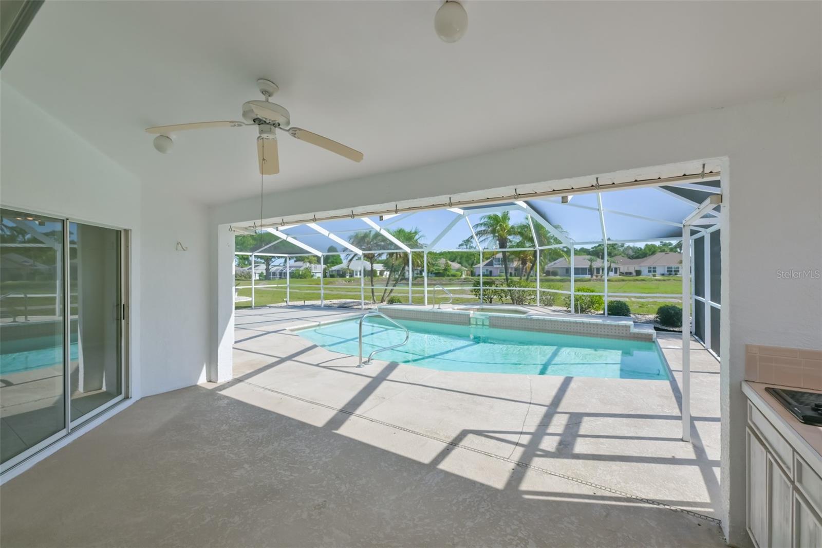 323 CALOOSA PALMS CT, SUN CITY CENTER, FL, 33573
