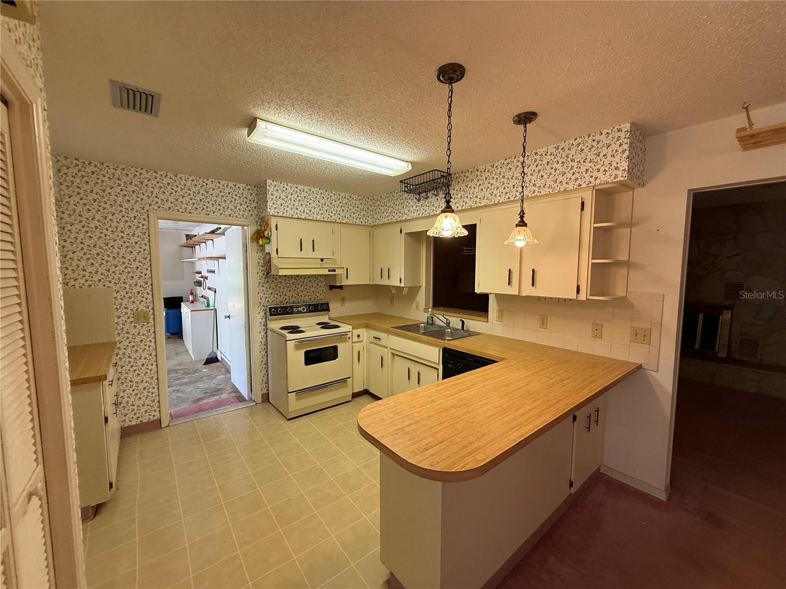 129 N LOCHSHIRE WAY, INVERNESS, FL, 34450