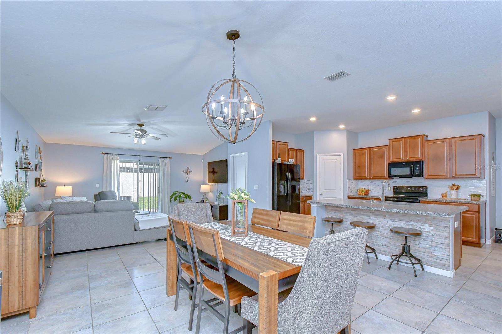 6820 HAZELNUT SPICE DR, SUN CITY CENTER, FL, 33573