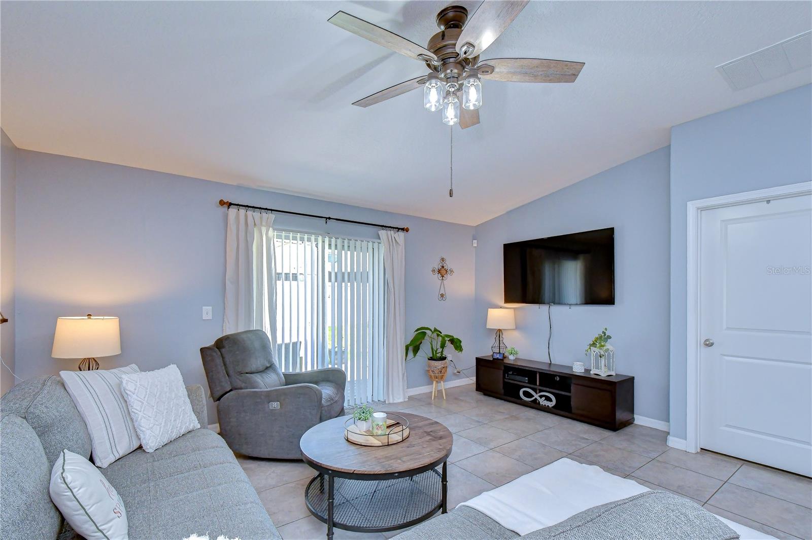 6820 HAZELNUT SPICE DR, SUN CITY CENTER, FL, 33573
