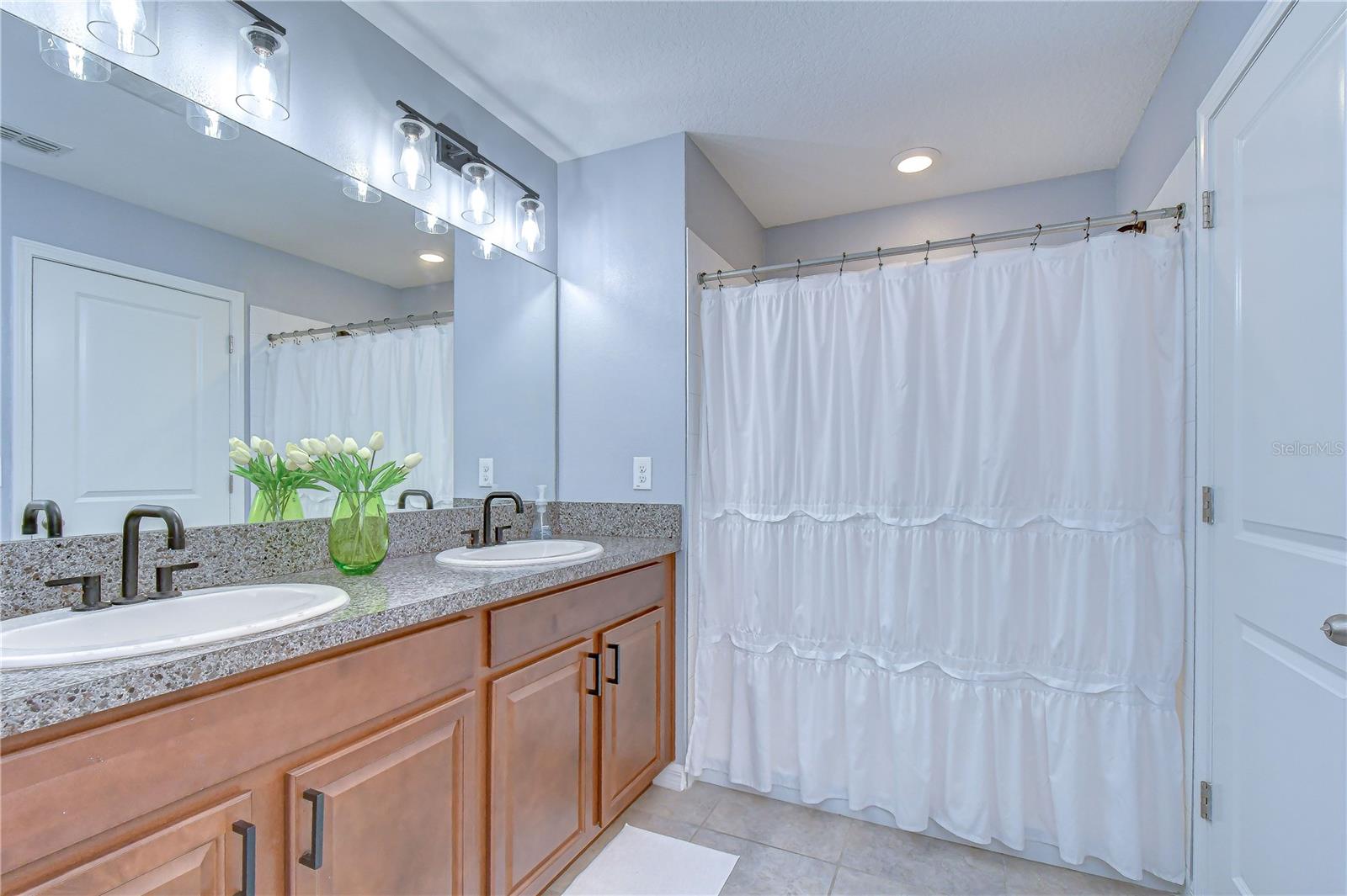 6820 HAZELNUT SPICE DR, SUN CITY CENTER, FL, 33573