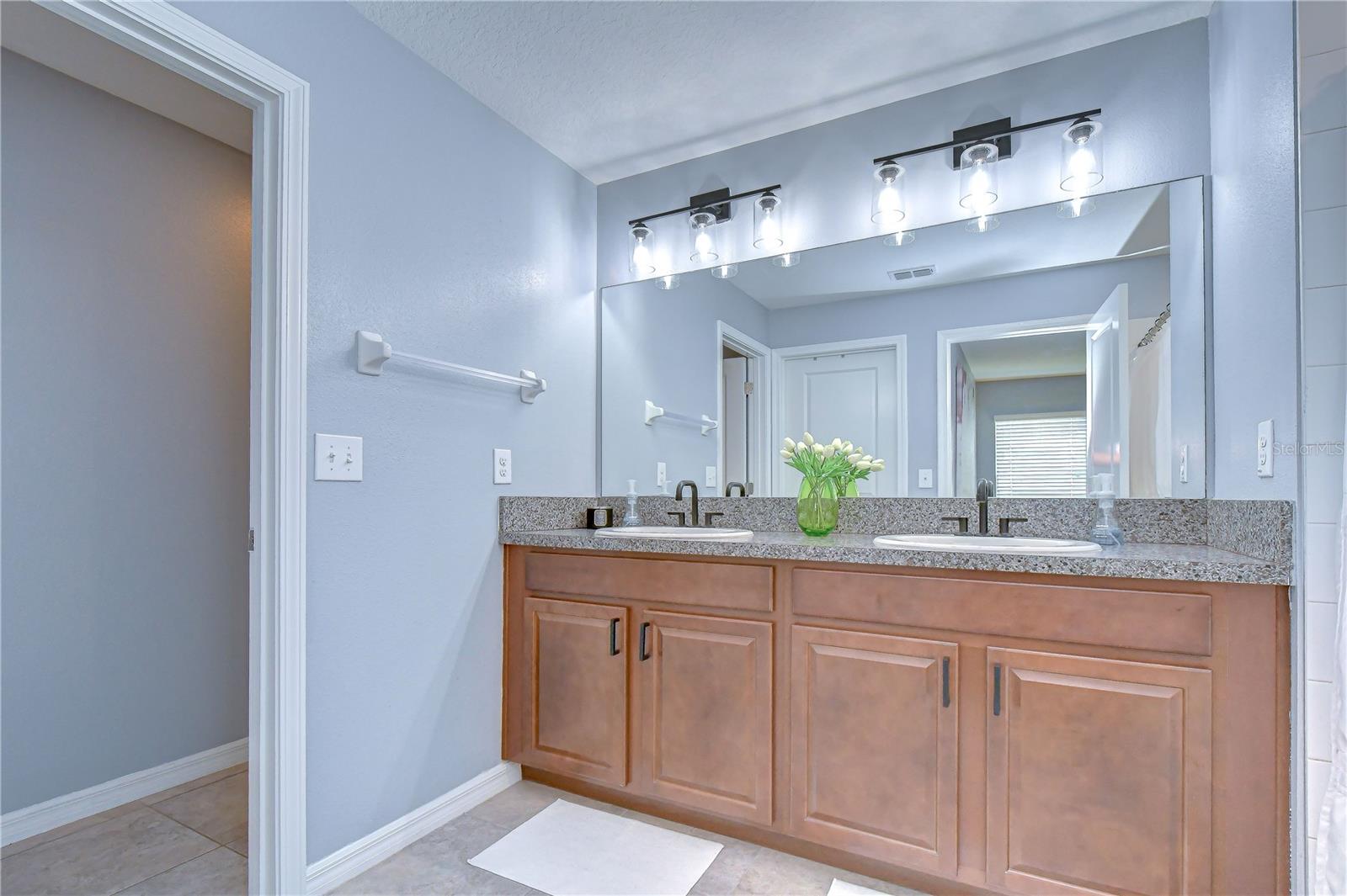 6820 HAZELNUT SPICE DR, SUN CITY CENTER, FL, 33573