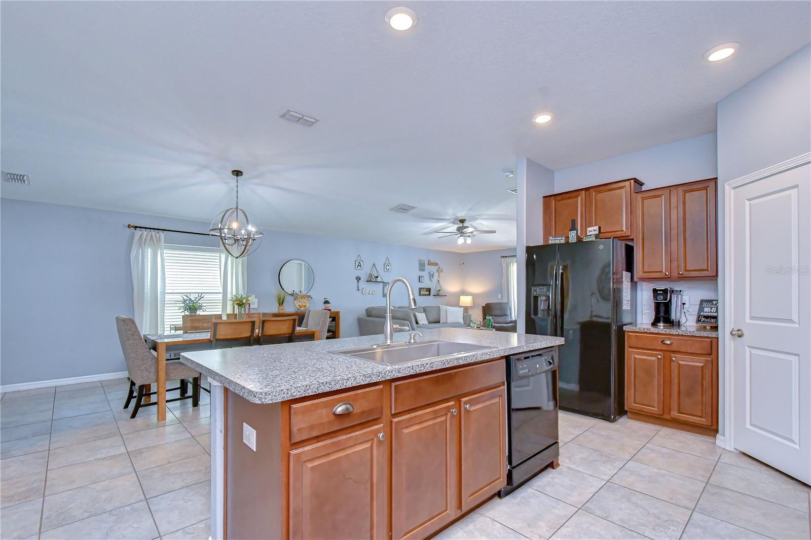 6820 HAZELNUT SPICE DR, SUN CITY CENTER, FL, 33573