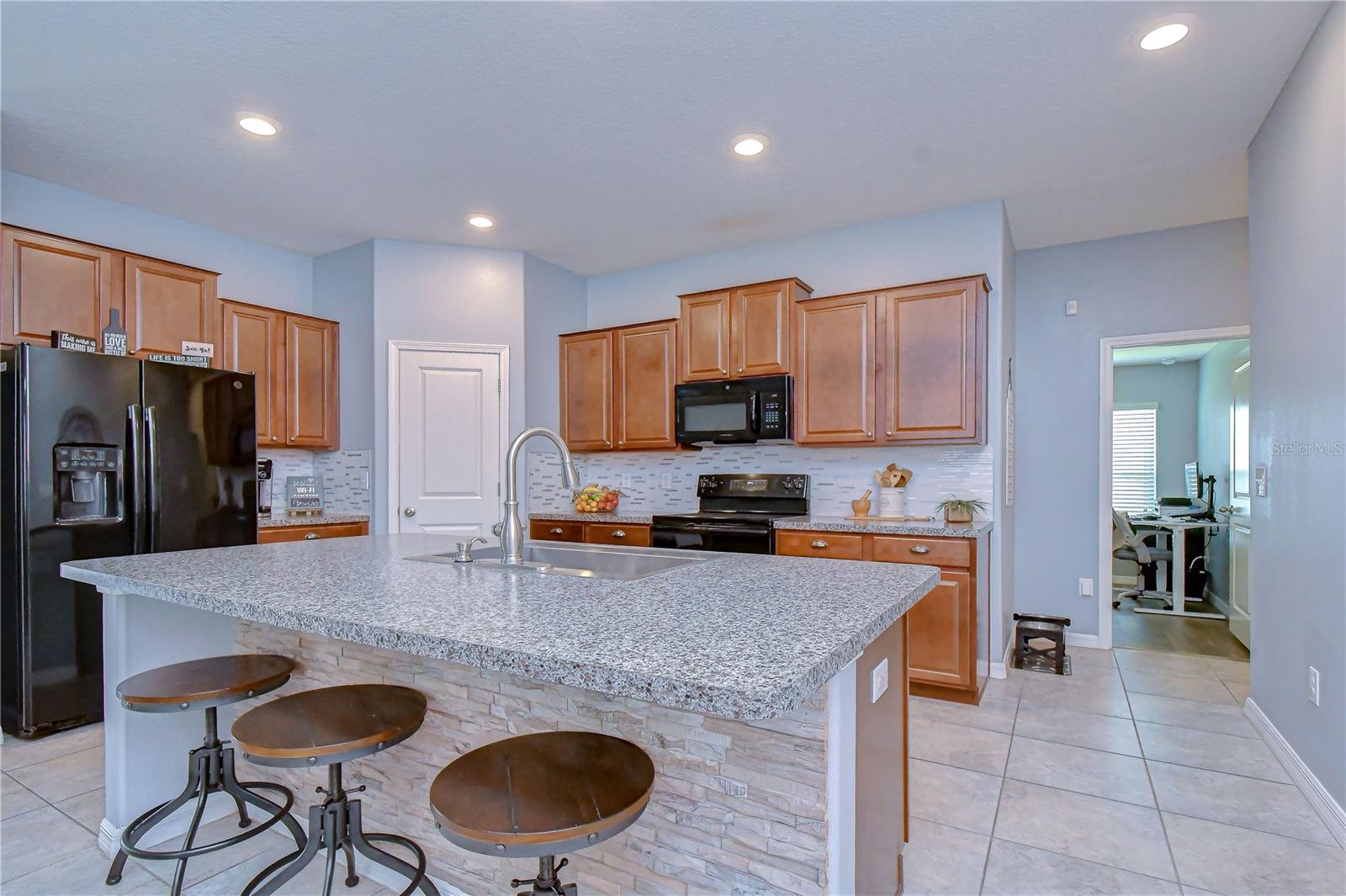 6820 HAZELNUT SPICE DR, SUN CITY CENTER, FL, 33573