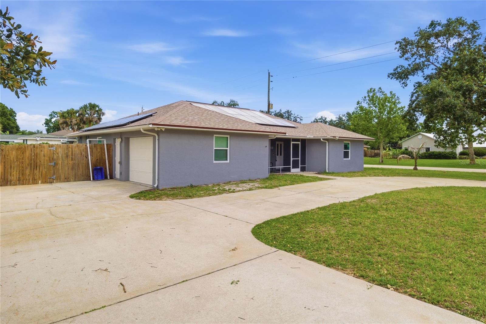 602 LAKE DR, SEBASTIAN, FL, 32958