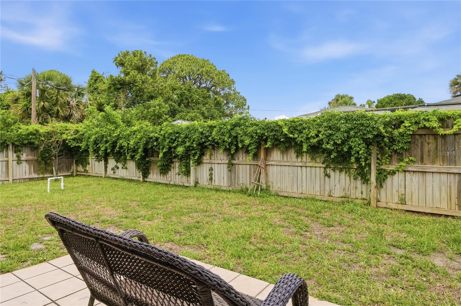 602 LAKE DR, SEBASTIAN, FL, 32958