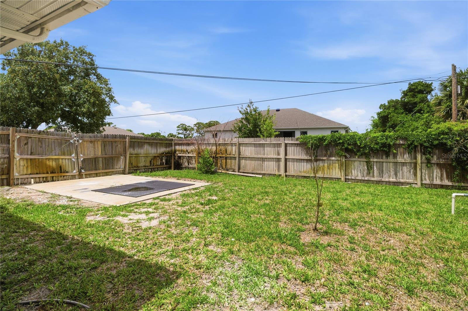 602 LAKE DR, SEBASTIAN, FL, 32958