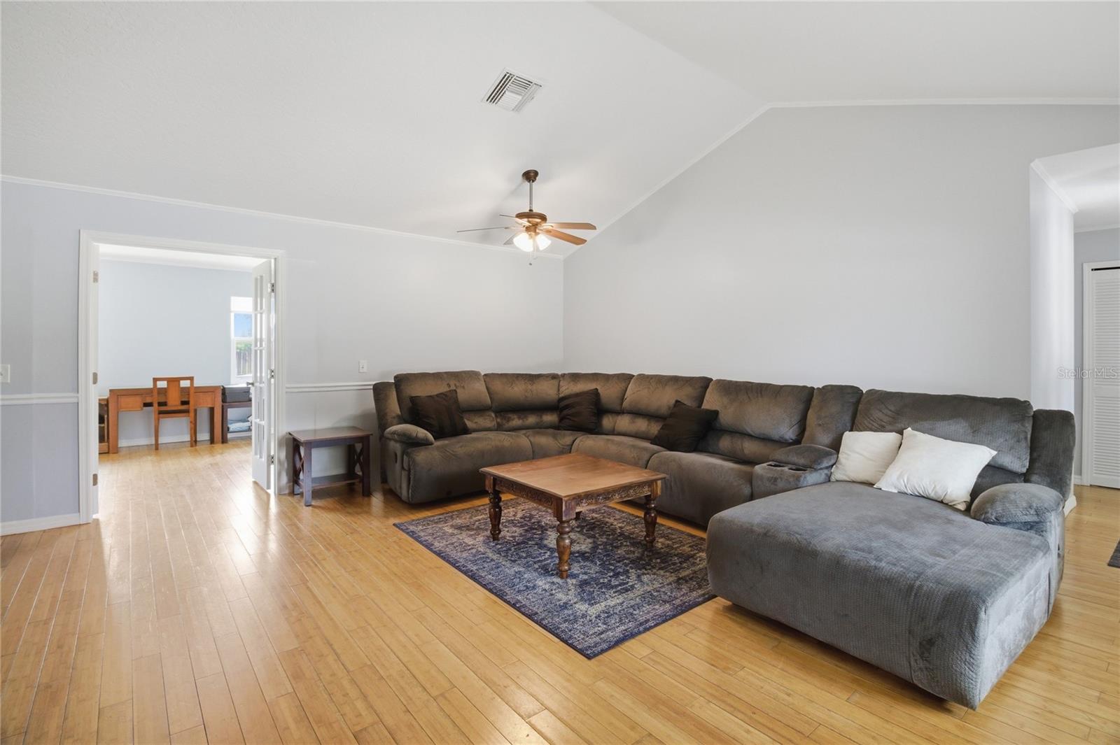 602 LAKE DR, SEBASTIAN, FL, 32958