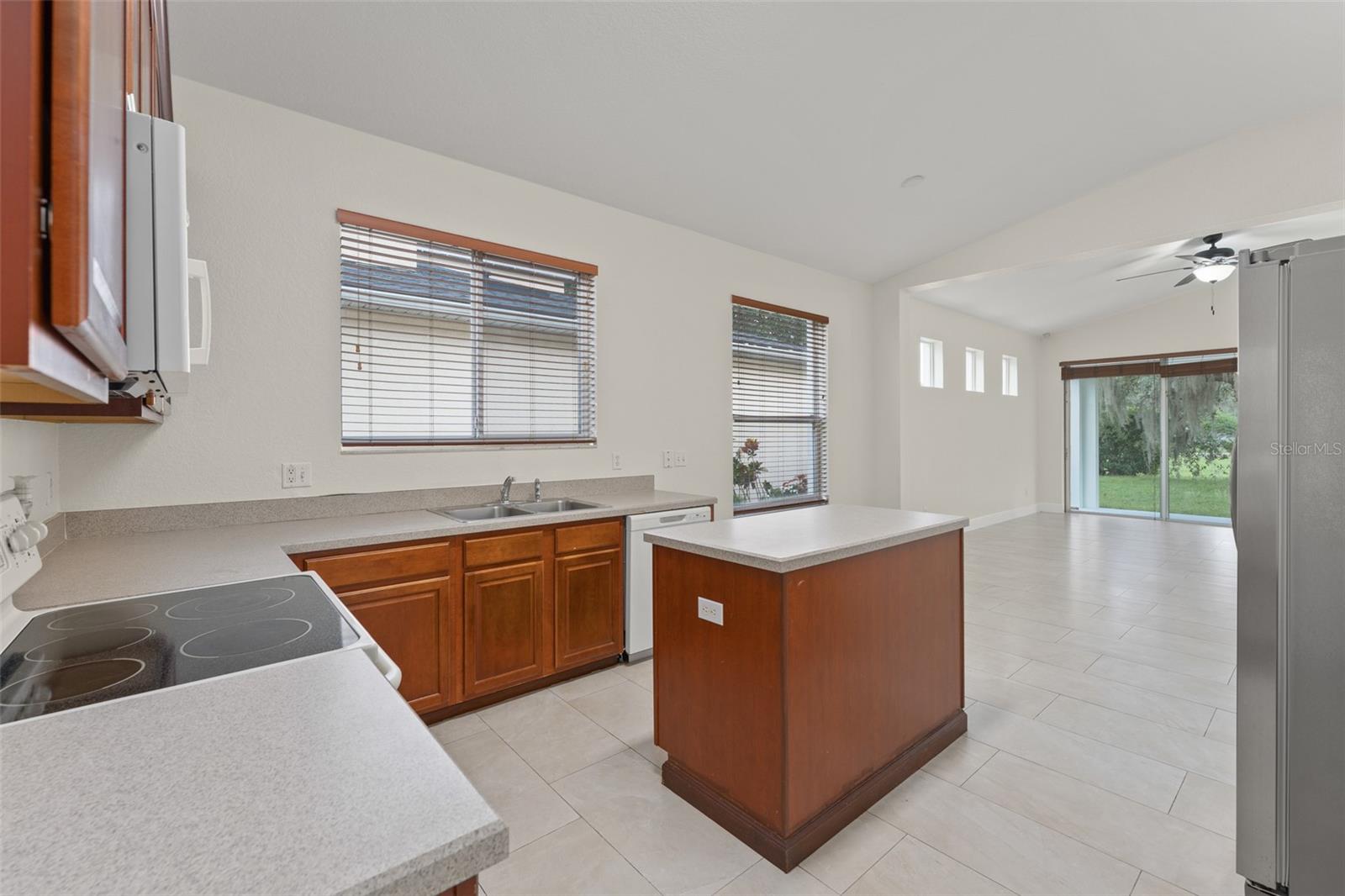 8838 ABBOTSBURY DR, WINDERMERE, FL, 34786