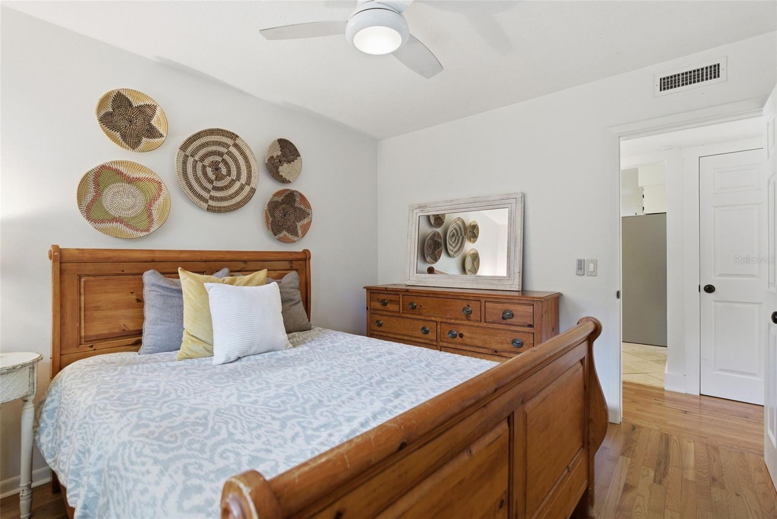 2050 DUNSTON COVE RD, CLEARWATER, FL, 33755