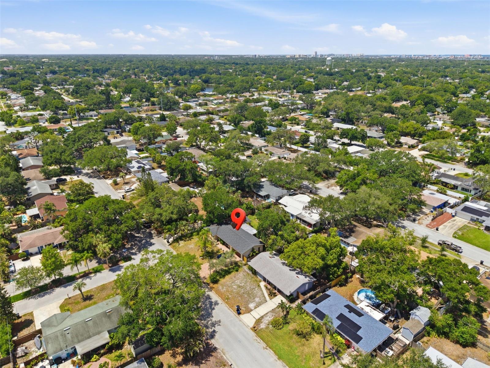 2050 DUNSTON COVE RD, CLEARWATER, FL, 33755