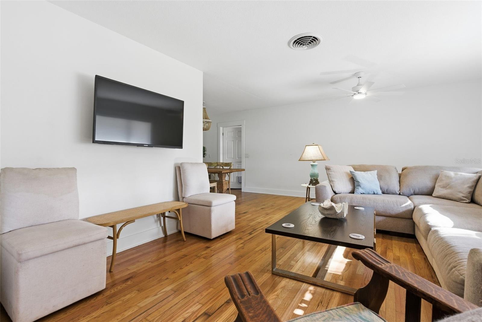 2050 DUNSTON COVE RD, CLEARWATER, FL, 33755