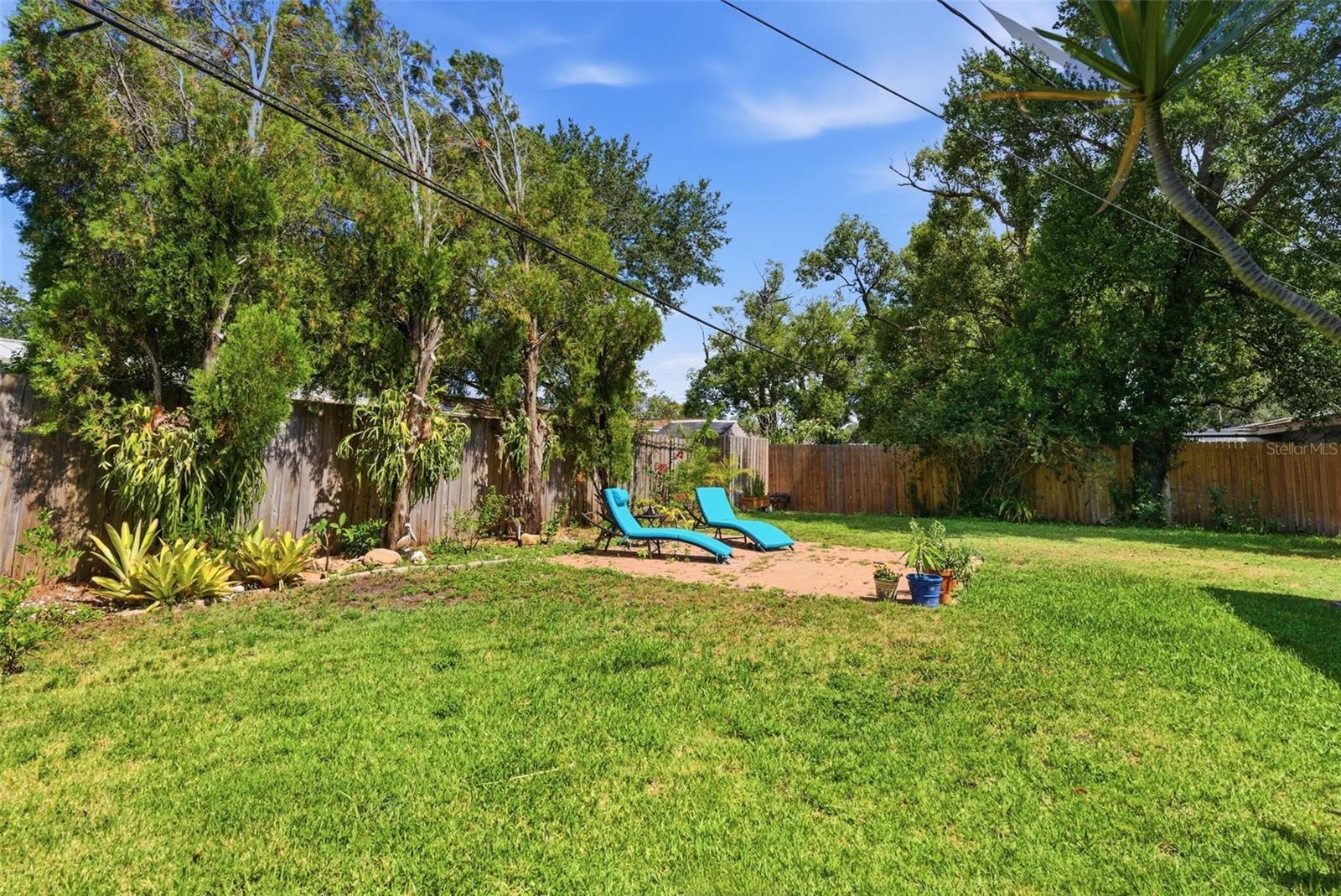 2050 DUNSTON COVE RD, CLEARWATER, FL, 33755