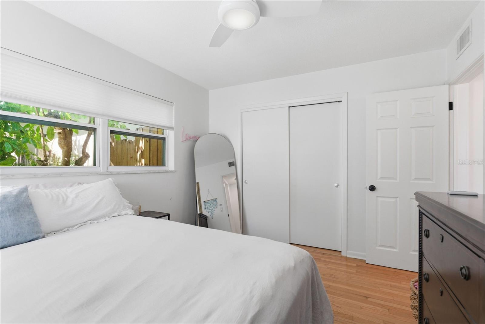 2050 DUNSTON COVE RD, CLEARWATER, FL, 33755
