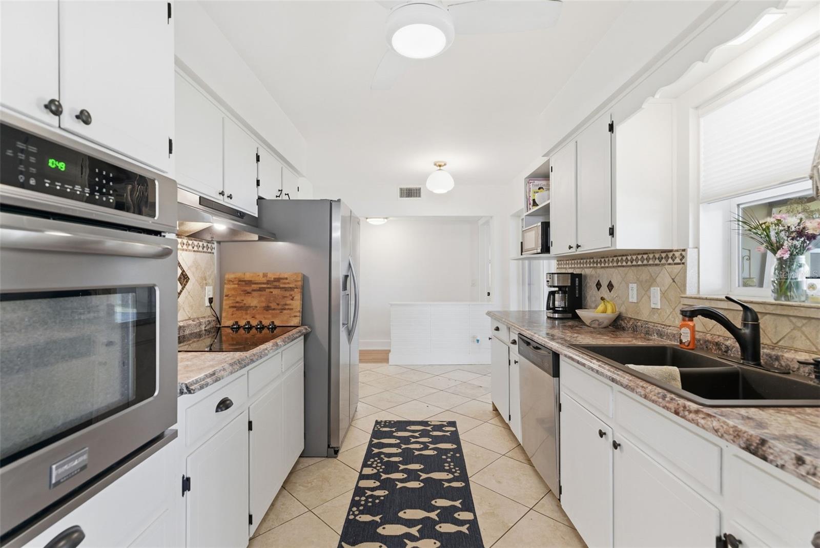 2050 DUNSTON COVE RD, CLEARWATER, FL, 33755