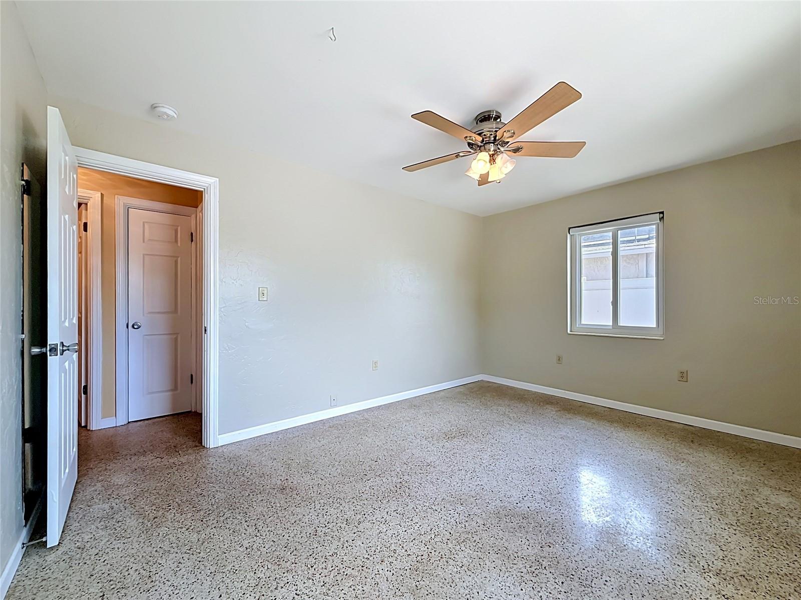 5163 60TH WAY N, KENNETH CITY, FL, 33709