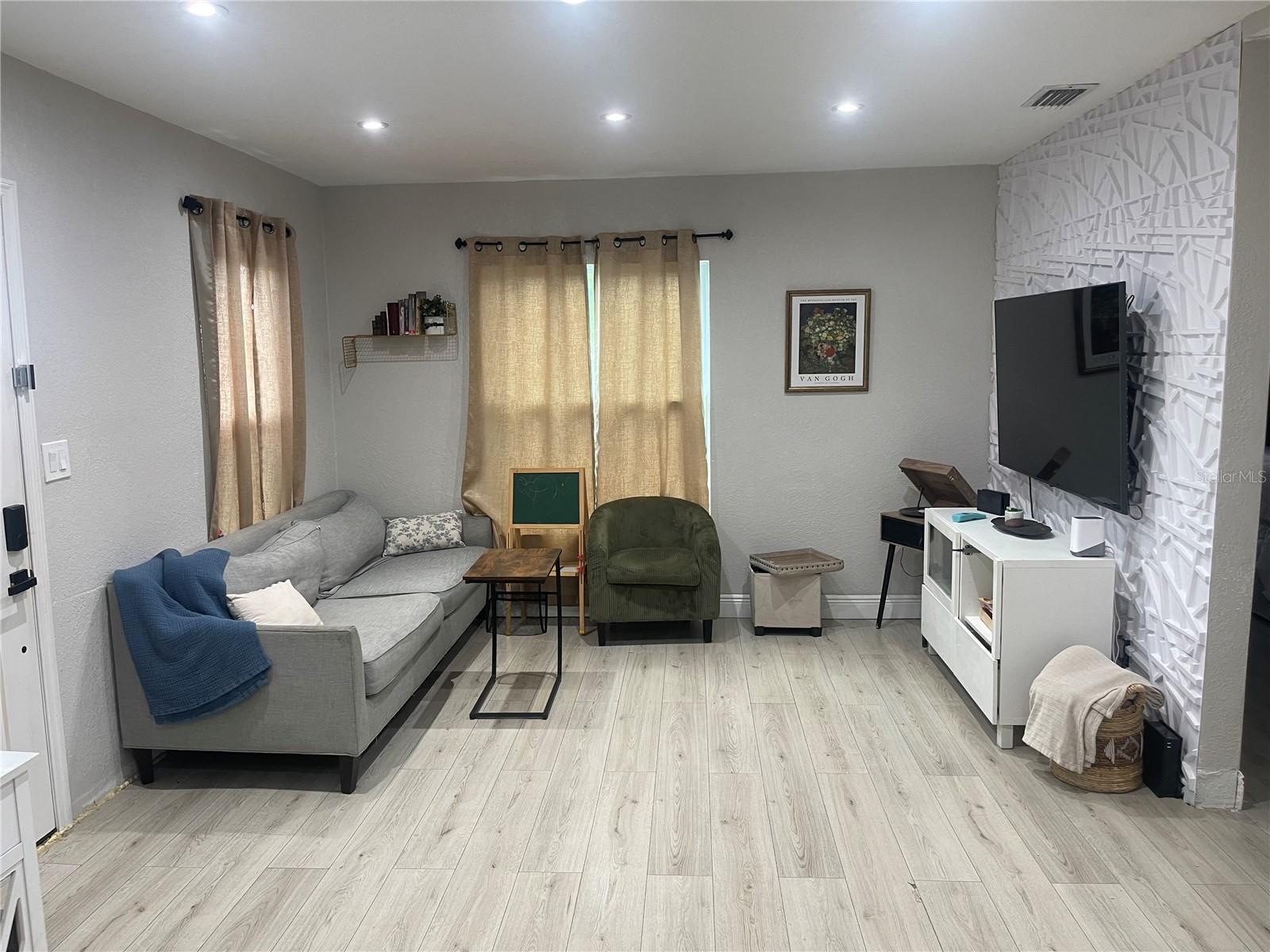 4005 N MYRTLE AVE, TAMPA, FL, 33603