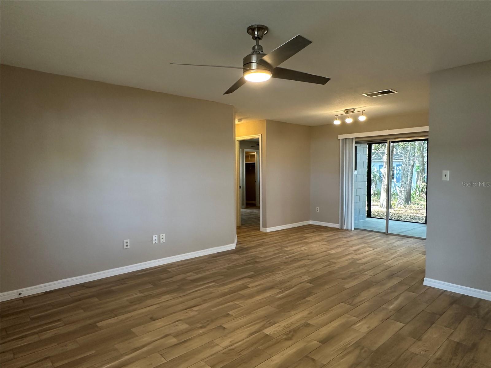 2526 POET LN, ORLANDO, FL, 32817
