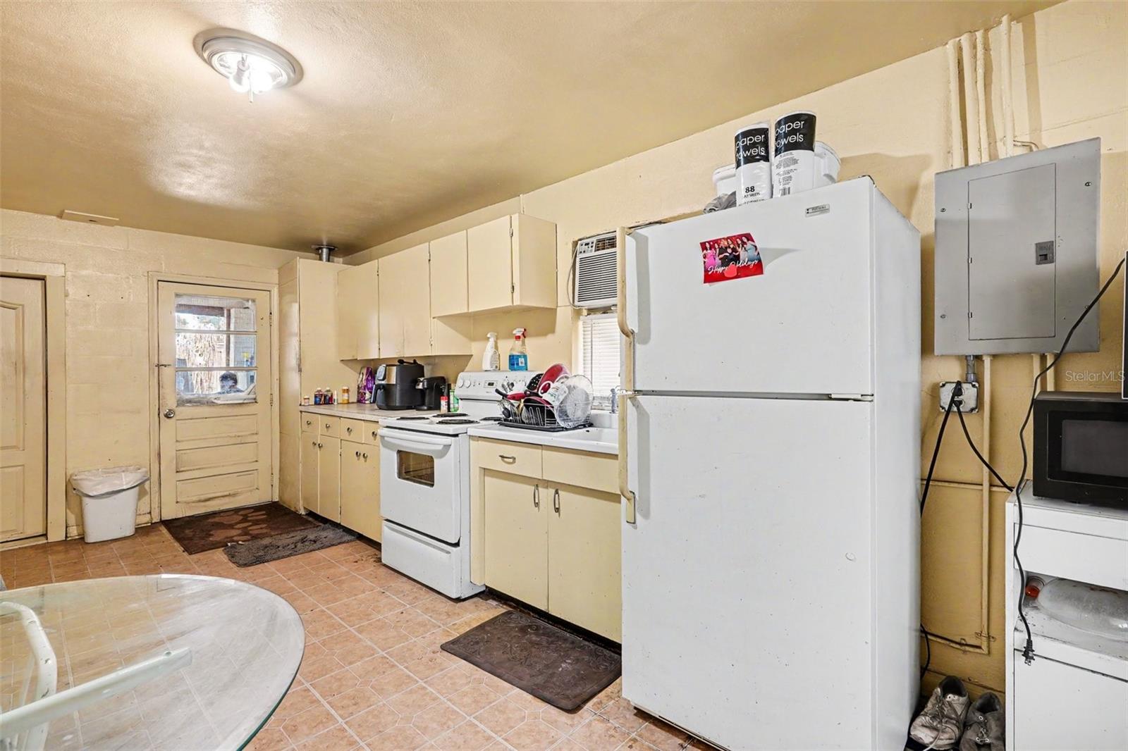 842 MERIDIAN AVE, LAKELAND, FL, 33801