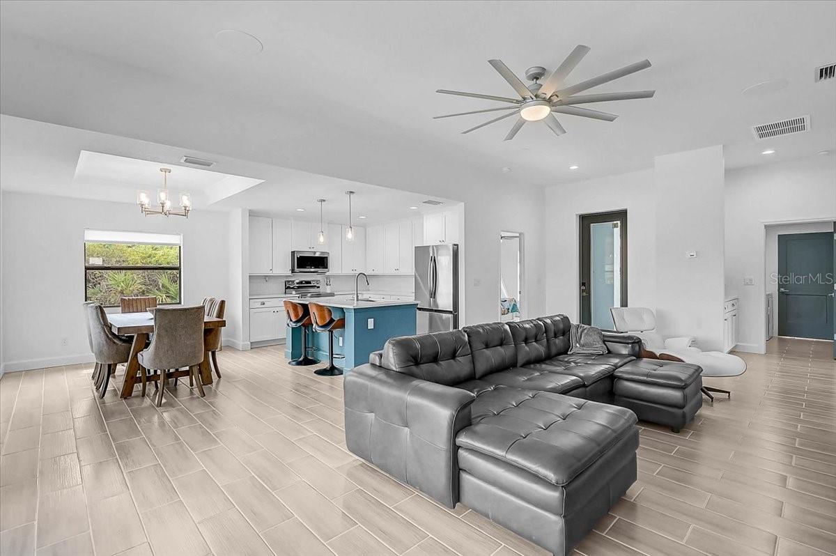 112 HERCULES DR, ROTONDA WEST, FL, 33947