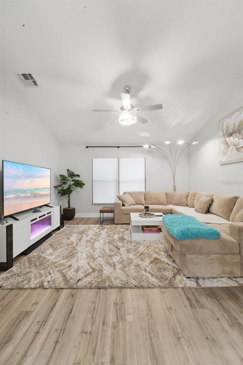 2530 M AND M LN, ORANGE CITY, FL, 32763