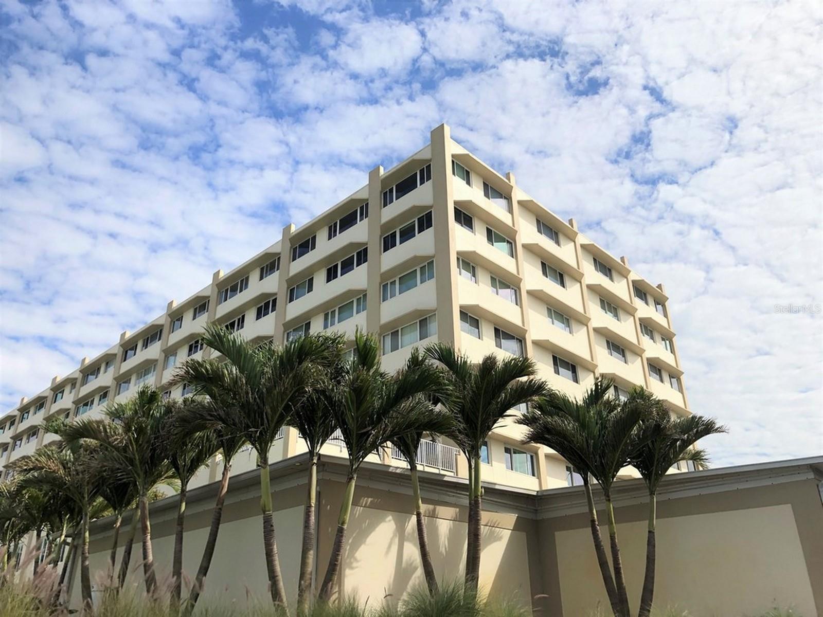 100 BLUFF VIEW DR #311A, BELLEAIR BLUFFS, FL, 33770